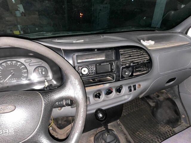 Форд Транзит 1997 в Бердичеве на Automoto.ua Белый Форд Транзит, объемом двигателя 2 л и пробегом 300 тыс. км за 1907 $, фото 6 на Automoto.ua