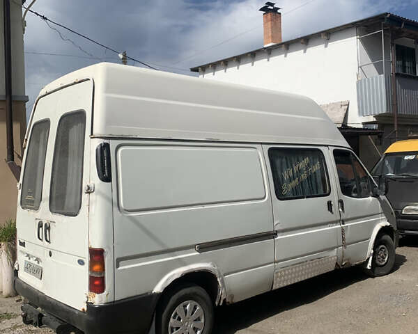 Белый Форд Транзит, объемом двигателя 0 л и пробегом 40 тыс. км за 1525 $, фото 1 на Automoto.ua