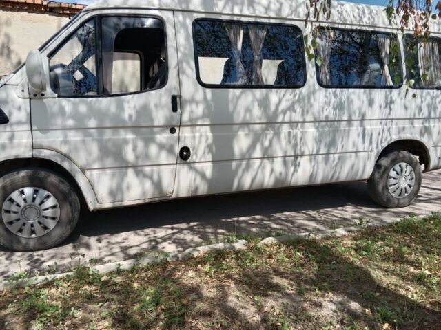 Белый Форд Транзит, объемом двигателя 2.5 л и пробегом 435 тыс. км за 3100 $, фото 6 на Automoto.ua