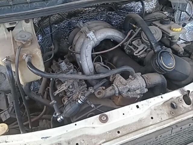 Білий Форд Транзит, об'ємом двигуна 2.5 л та пробігом 200 тис. км за 1300 $, фото 1 на Automoto.ua