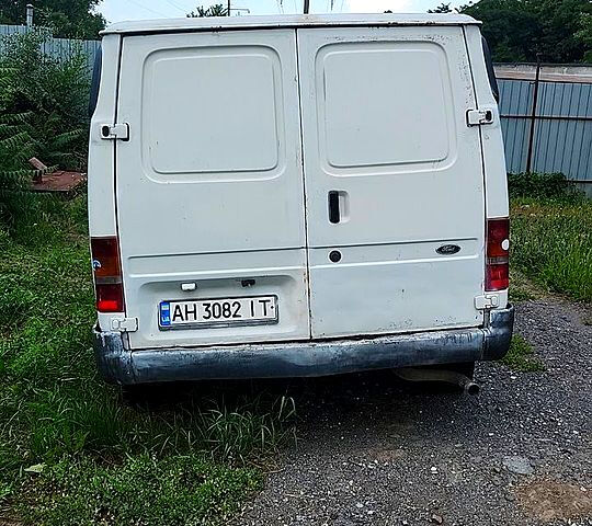 Белый Форд Транзит, объемом двигателя 2.5 л и пробегом 357 тыс. км за 2000 $, фото 2 на Automoto.ua