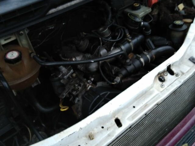 Белый Форд Транзит, объемом двигателя 2.5 л и пробегом 777 тыс. км за 1535 $, фото 1 на Automoto.ua