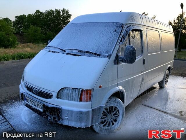 Белый Форд Транзит, объемом двигателя 2.5 л и пробегом 200 тыс. км за 3500 $, фото 1 на Automoto.ua