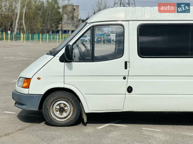 Белый Форд Транзит, объемом двигателя 2.5 л и пробегом 256 тыс. км за 3500 $, фото 3 на Automoto.ua