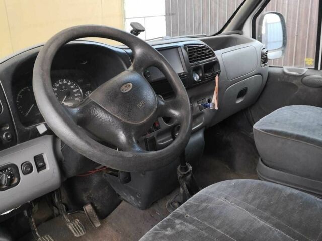 Белый Форд Транзит, объемом двигателя 2.5 л и пробегом 1 тыс. км за 3499 $, фото 3 на Automoto.ua