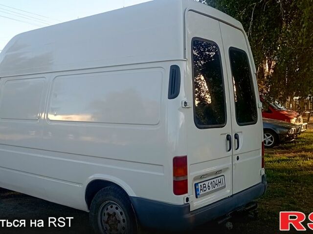 Белый Форд Транзит, объемом двигателя 2.5 л и пробегом 400 тыс. км за 5000 $, фото 1 на Automoto.ua