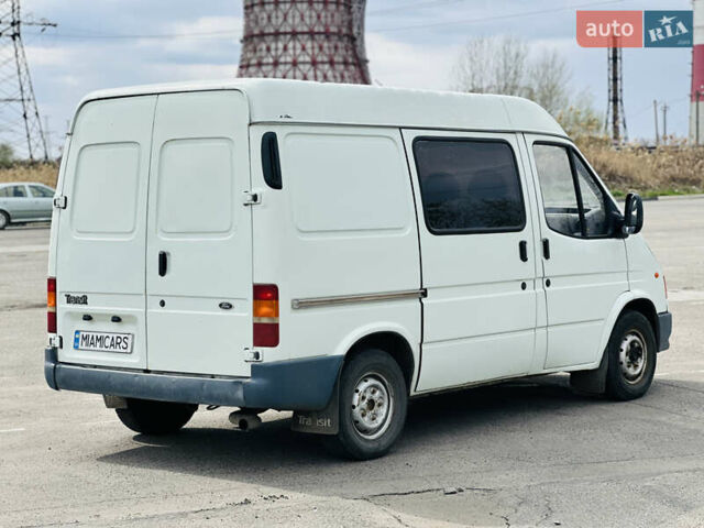 Белый Форд Транзит, объемом двигателя 2.5 л и пробегом 256 тыс. км за 3500 $, фото 12 на Automoto.ua