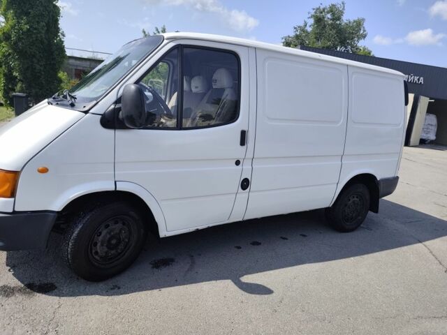 Белый Форд Транзит, объемом двигателя 2 л и пробегом 270 тыс. км за 3700 $, фото 2 на Automoto.ua