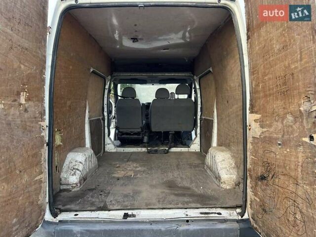 Форд Транзит 2002 в Измаиле на Automoto.ua Белый Форд Транзит, объемом двигателя 2 л и пробегом 340 тыс. км за 1300 $, фото 3 на Automoto.ua