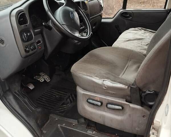 Белый Форд Транзит, объемом двигателя 2.4 л и пробегом 500 тыс. км за 5000 $, фото 8 на Automoto.ua