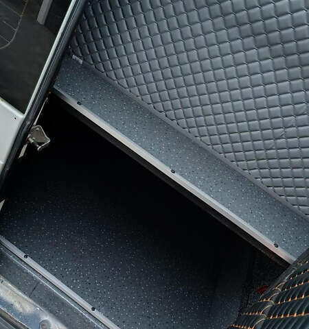 Білий Форд Транзит, об'ємом двигуна 2.4 л та пробігом 290 тис. км за 7299 $, фото 6 на Automoto.ua