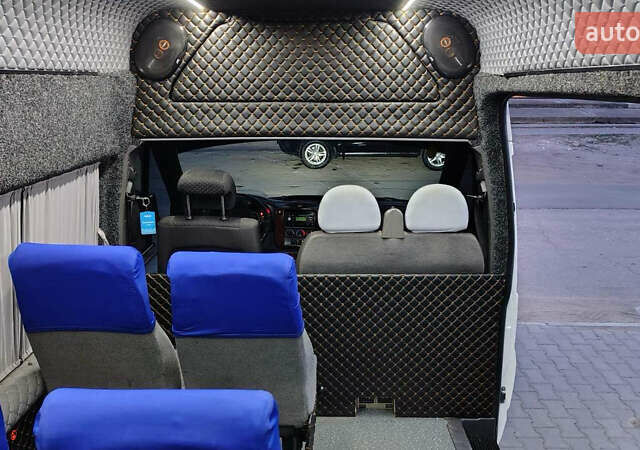 Білий Форд Транзит, об'ємом двигуна 2.4 л та пробігом 290 тис. км за 7299 $, фото 4 на Automoto.ua