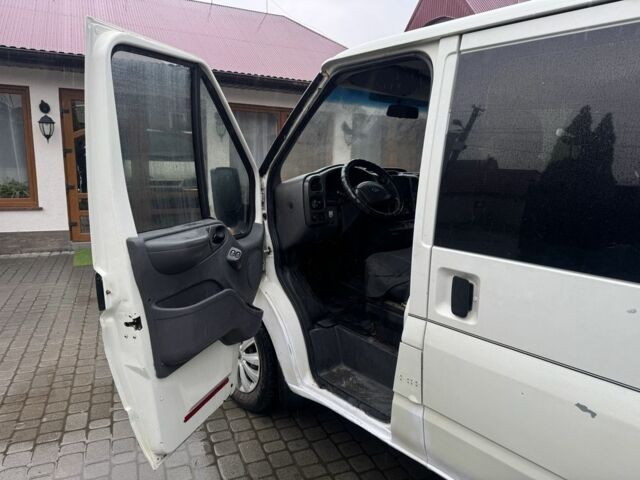 Белый Форд Транзит, объемом двигателя 2 л и пробегом 400 тыс. км за 2350 $, фото 10 на Automoto.ua