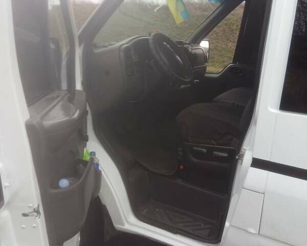 Белый Форд Транзит, объемом двигателя 2 л и пробегом 423 тыс. км за 4800 $, фото 5 на Automoto.ua