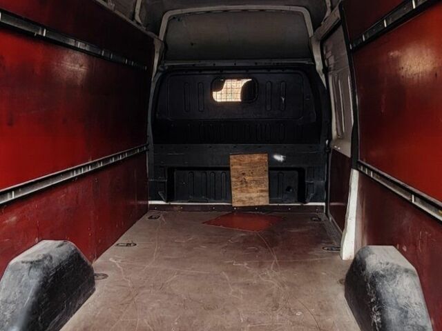 Белый Форд Транзит, объемом двигателя 2 л и пробегом 300 тыс. км за 3000 $, фото 3 на Automoto.ua