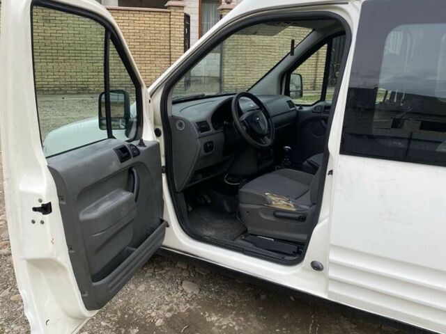 Белый Форд Транзит, объемом двигателя 0 л и пробегом 300 тыс. км за 3500 $, фото 4 на Automoto.ua