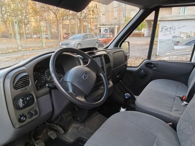 Белый Форд Транзит, объемом двигателя 2 л и пробегом 300 тыс. км за 3000 $, фото 4 на Automoto.ua