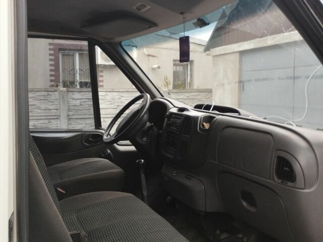 Белый Форд Транзит, объемом двигателя 0 л и пробегом 400 тыс. км за 5000 $, фото 6 на Automoto.ua