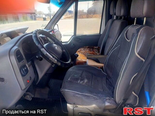 Белый Форд Транзит, объемом двигателя 20 л и пробегом 200 тыс. км за 4800 $, фото 3 на Automoto.ua
