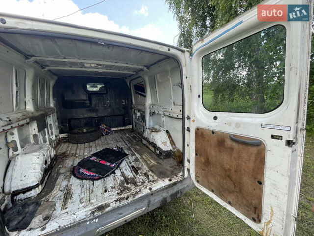 Белый Форд Транзит, объемом двигателя 2 л и пробегом 357 тыс. км за 3200 $, фото 12 на Automoto.ua