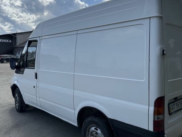 Белый Форд Транзит, объемом двигателя 2 л и пробегом 265 тыс. км за 5300 $, фото 2 на Automoto.ua