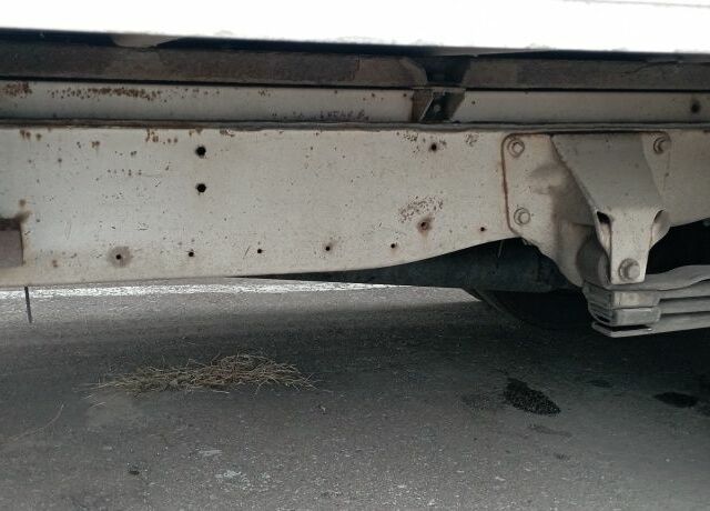 Белый Форд Транзит, объемом двигателя 2.4 л и пробегом 438 тыс. км за 7800 $, фото 3 на Automoto.ua