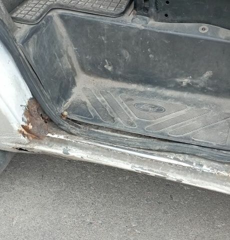 Белый Форд Транзит, объемом двигателя 2.4 л и пробегом 438 тыс. км за 7800 $, фото 5 на Automoto.ua