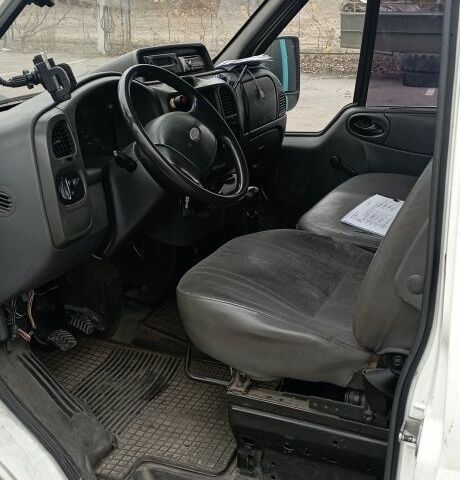 Белый Форд Транзит, объемом двигателя 2.4 л и пробегом 438 тыс. км за 7800 $, фото 4 на Automoto.ua