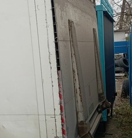 Белый Форд Транзит, объемом двигателя 2.4 л и пробегом 438 тыс. км за 7800 $, фото 2 на Automoto.ua