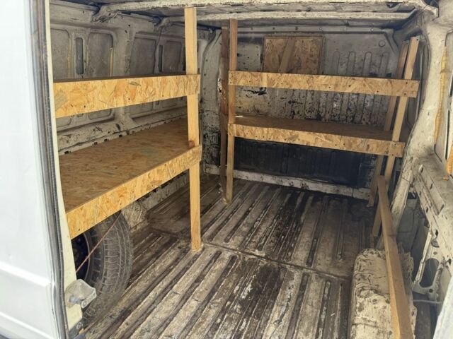 Білий Форд Транзит, об'ємом двигуна 2 л та пробігом 320 тис. км за 2000 $, фото 13 на Automoto.ua