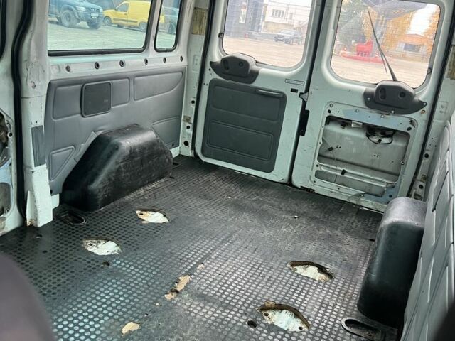 Белый Форд Транзит, объемом двигателя 2.2 л и пробегом 300 тыс. км за 3000 $, фото 3 на Automoto.ua