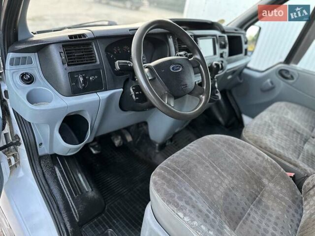 Білий Форд Транзит, об'ємом двигуна 2.4 л та пробігом 344 тис. км за 5950 $, фото 18 на Automoto.ua