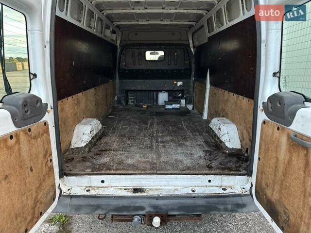Білий Форд Транзит, об'ємом двигуна 2.4 л та пробігом 344 тис. км за 5950 $, фото 26 на Automoto.ua