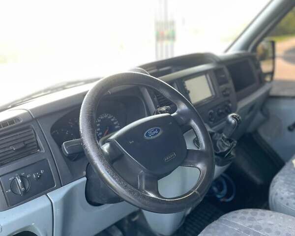 Білий Форд Транзит, об'ємом двигуна 2.2 л та пробігом 300 тис. км за 6000 $, фото 14 на Automoto.ua