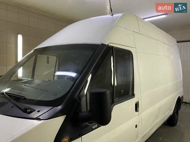 Белый Форд Транзит, объемом двигателя 2 л и пробегом 270 тыс. км за 5555 $, фото 4 на Automoto.ua
