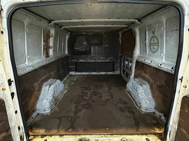 Белый Форд Транзит, объемом двигателя 2 л и пробегом 200 тыс. км за 3800 $, фото 6 на Automoto.ua