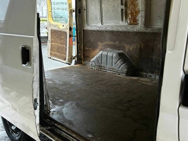 Белый Форд Транзит, объемом двигателя 2 л и пробегом 200 тыс. км за 3800 $, фото 4 на Automoto.ua