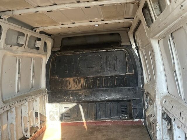 Білий Форд Транзит, об'ємом двигуна 2.2 л та пробігом 370 тис. км за 5000 $, фото 6 на Automoto.ua