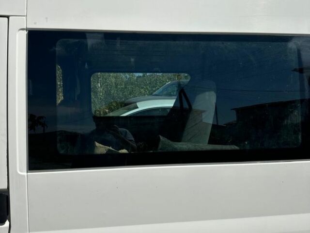 Форд Транзит 2006 у Дніпро (Дніпропетровську) на Automoto.ua Білий Форд Транзит, об'ємом двигуна 2.4 л та пробігом 2 тис. км за 5350 $, фото 3 на Automoto.ua