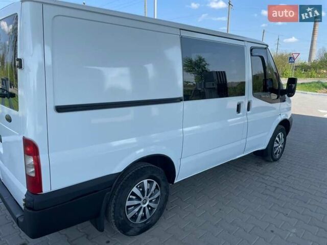 Білий Форд Транзит, об'ємом двигуна 2.2 л та пробігом 300 тис. км за 6000 $, фото 6 на Automoto.ua