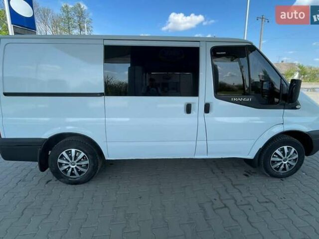 Білий Форд Транзит, об'ємом двигуна 2.2 л та пробігом 300 тис. км за 6000 $, фото 4 на Automoto.ua