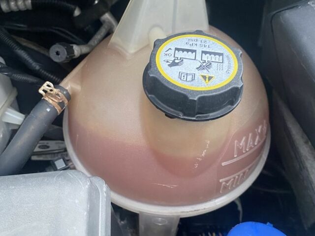 Білий Форд Транзит, об'ємом двигуна 2.4 л та пробігом 376 тис. км за 4300 $, фото 9 на Automoto.ua