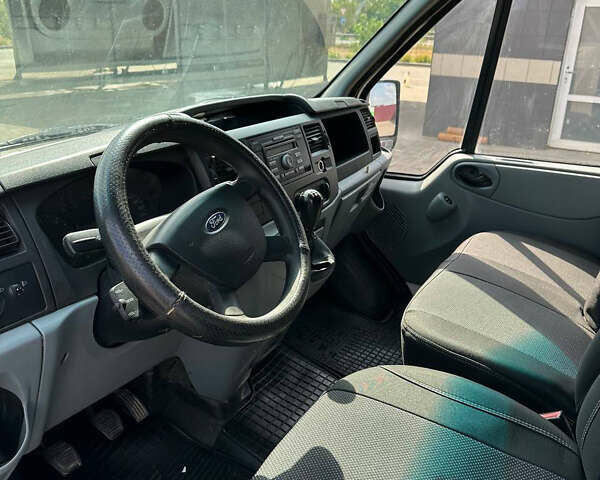 Білий Форд Транзит, об'ємом двигуна 2.2 л та пробігом 2 тис. км за 5399 $, фото 11 на Automoto.ua