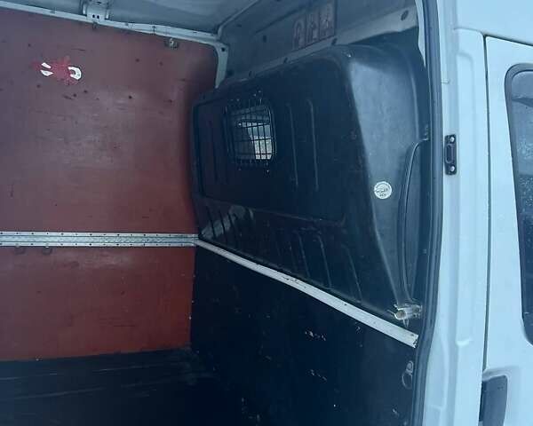 Белый Форд Транзит, объемом двигателя 2.4 л и пробегом 320 тыс. км за 9000 $, фото 7 на Automoto.ua
