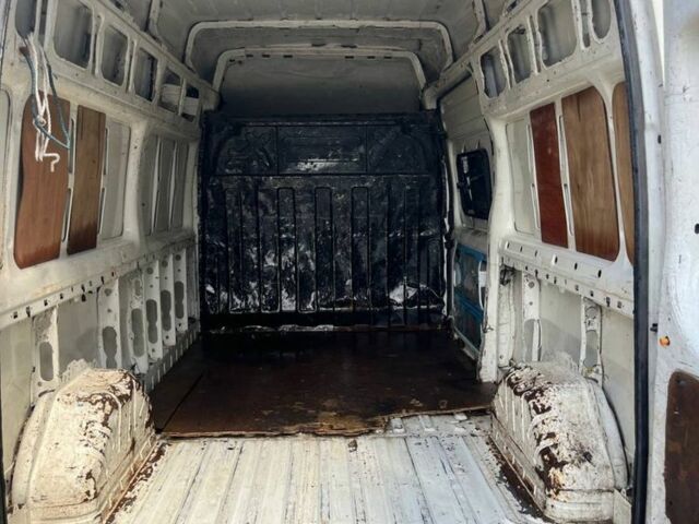 Білий Форд Транзит, об'ємом двигуна 2 л та пробігом 320 тис. км за 3999 $, фото 5 на Automoto.ua