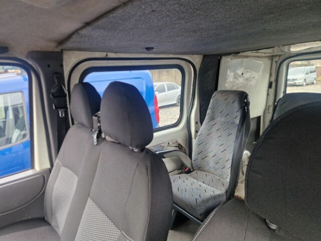 Білий Форд Транзит, об'ємом двигуна 2 л та пробігом 345 тис. км за 4800 $, фото 5 на Automoto.ua