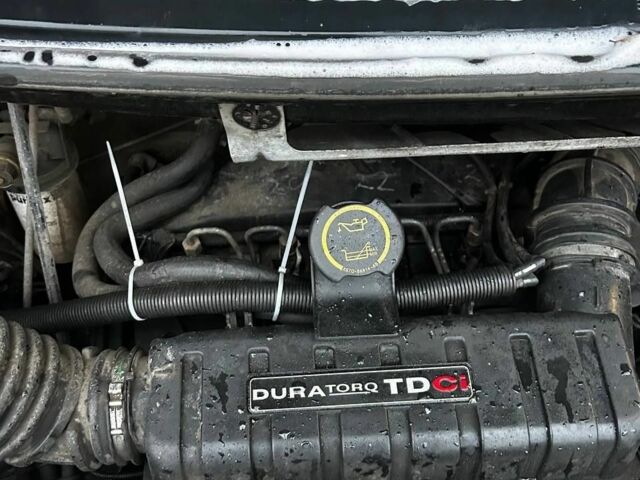 Белый Форд Транзит, объемом двигателя 2 л и пробегом 200 тыс. км за 3800 $, фото 7 на Automoto.ua