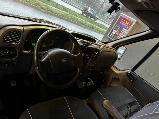 Белый Форд Транзит, объемом двигателя 2 л и пробегом 200 тыс. км за 3800 $, фото 2 на Automoto.ua