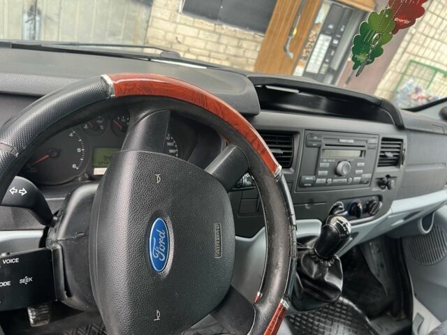 Белый Форд Транзит, объемом двигателя 2.2 л и пробегом 300 тыс. км за 3000 $, фото 2 на Automoto.ua