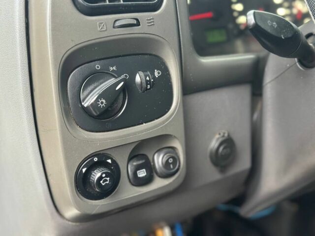 Білий Форд Транзит, об'ємом двигуна 2 л та пробігом 450 тис. км за 4799 $, фото 12 на Automoto.ua